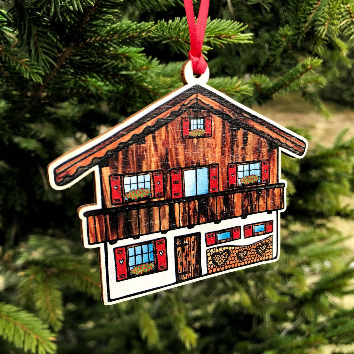 Swiss Chalet Ornament: Artisanal Souvenir for Cherished Memories